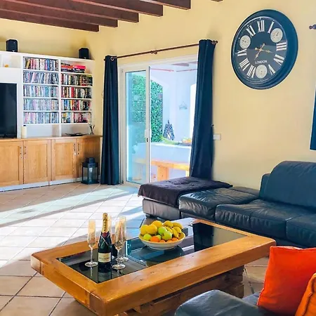וילה Binibequer Vell Sleeps 14 Air Con Wifi