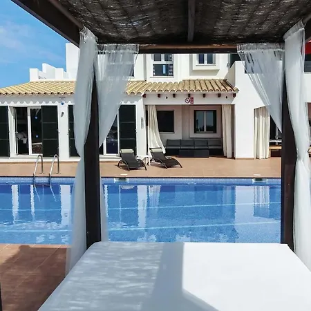 Binibequer Vell Sleeps 14 Air Con Wifi